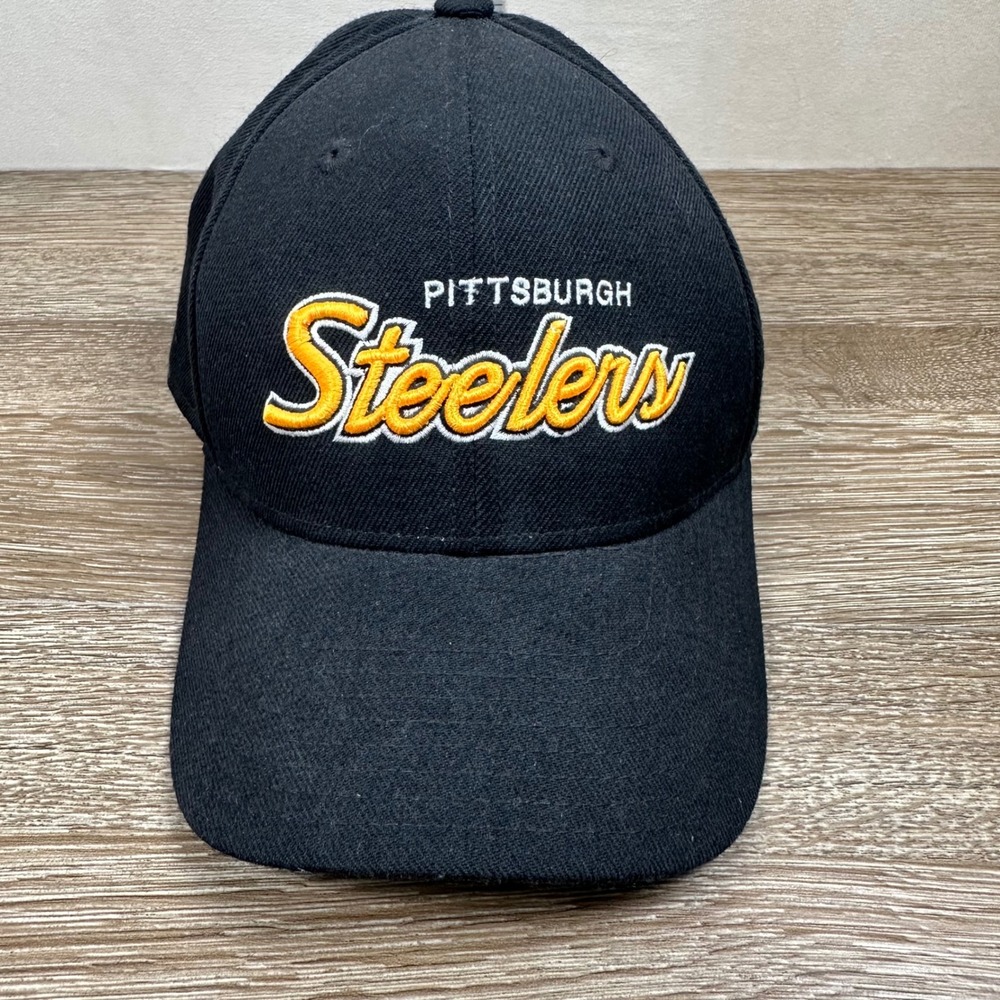 Pittsburgh Steelers Reebok NFL Team Apparel Black Adjustable Strapback Hat